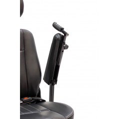 Откидные подлокотники 
